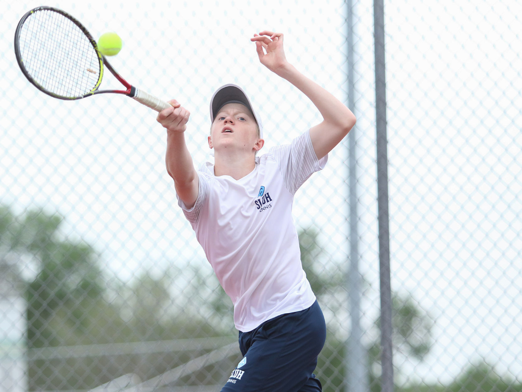 Lindbergh vs. SLUH tennis